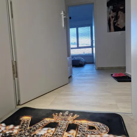 Ana